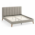 Letto matrimoniale in tessuto grigio con testiera e gambe in legno